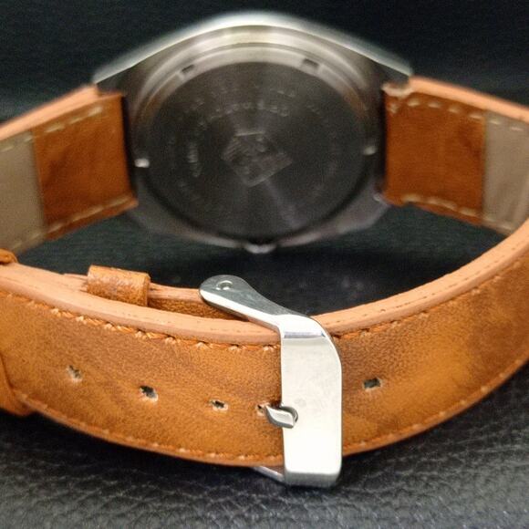 Oris Men's Silver and Tan Watch - Picture 2 of 9